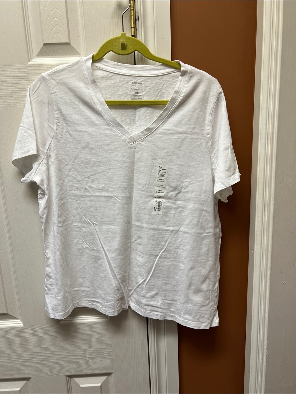 Sonoma White V-Neck Short Sleeve Tee